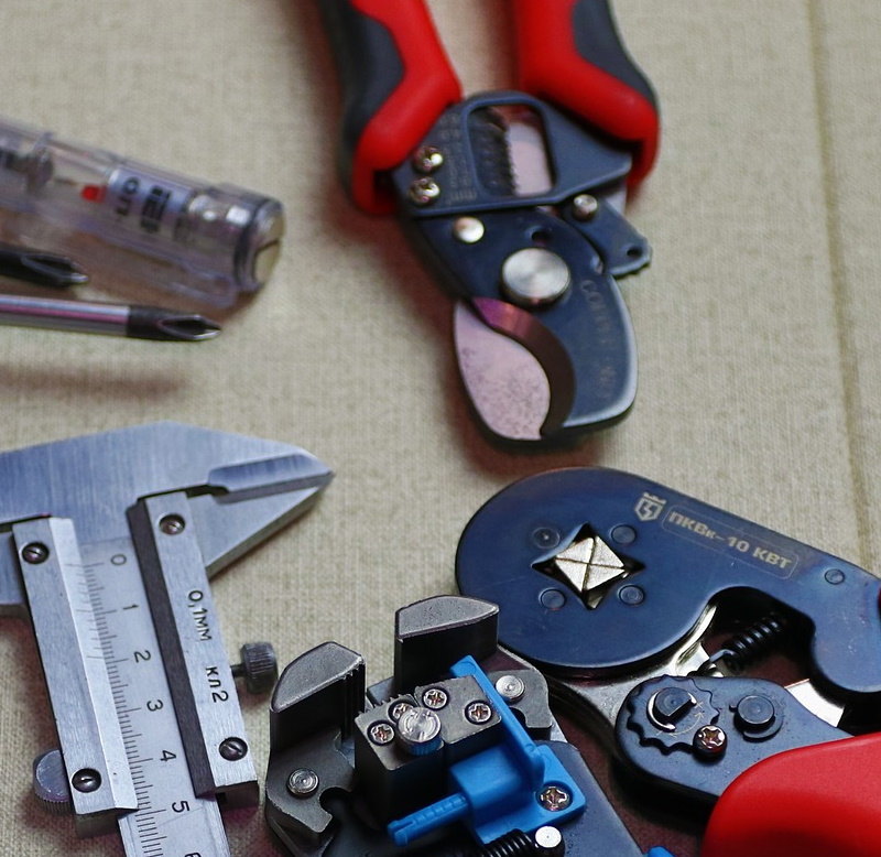 Riparazione basculanti e porte garage ad Arezzo, Chi Chiamare?  |    Cell. 3891206945